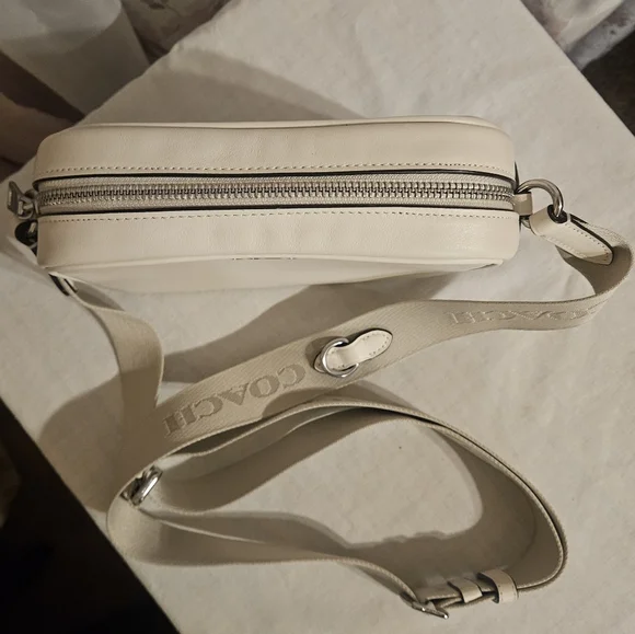 Coach Mini Jamie Camera Bag - Like NEW - Picture 4 of 11